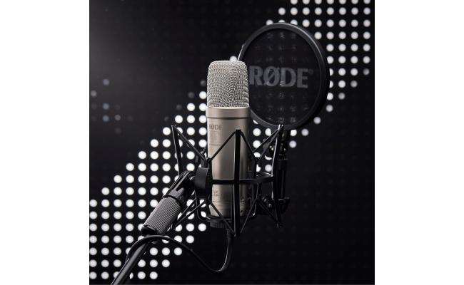 Rode NT1 5th Generation Condenser Microphone with SM6 Shockmount and Pop Filter,Silver Rode NT1 5th Generation Condenser Microphone with SM6 Shockmount and Pop Filter,Silver